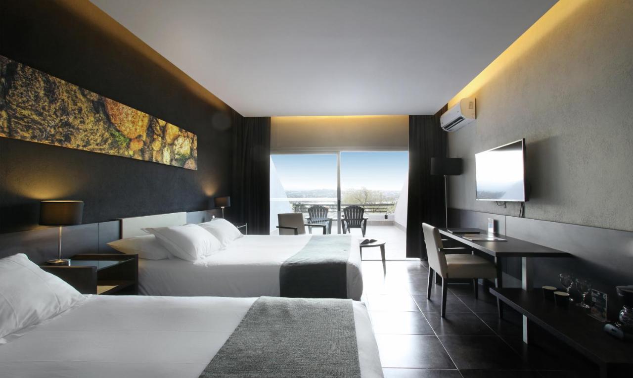 Pinares Panorama Suites, Spa & Convention Center ヴィラ・カルロス・パス エクステリア 写真
