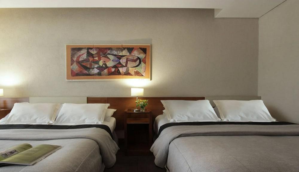 Pinares Panorama Suites, Spa & Convention Center ヴィラ・カルロス・パス エクステリア 写真