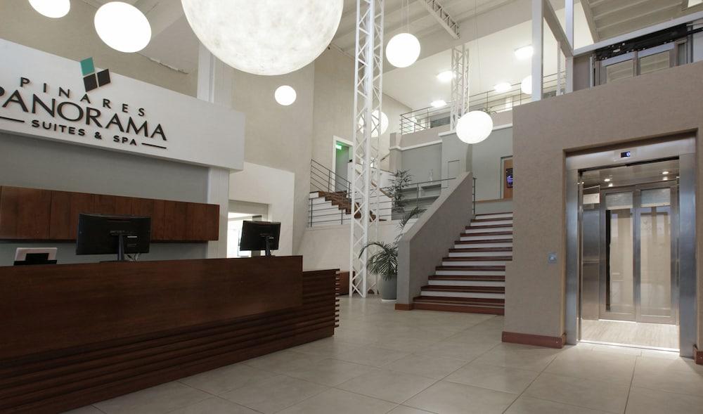 Pinares Panorama Suites, Spa & Convention Center ヴィラ・カルロス・パス エクステリア 写真