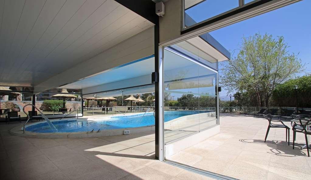 Pinares Panorama Suites, Spa & Convention Center ヴィラ・カルロス・パス エクステリア 写真